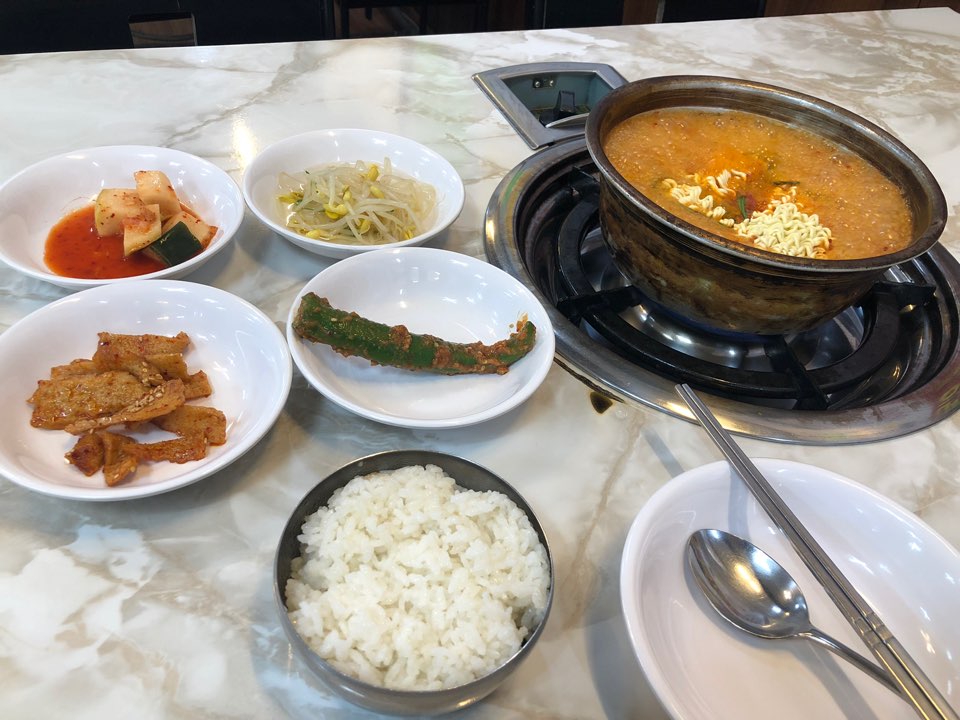 korean kimchi meal